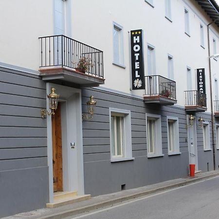 Hotel Margherita Montepiano エクステリア 写真