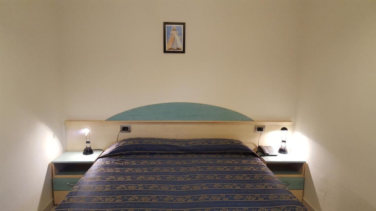 Hotel Margherita Montepiano エクステリア 写真